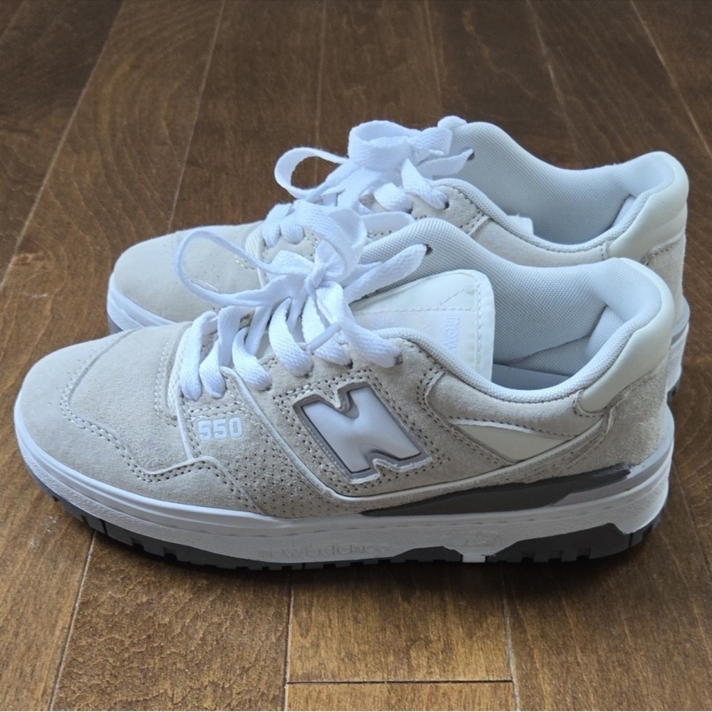 New Balance 550 Sneakers Size 6 Women’s 4.5 Men’s
